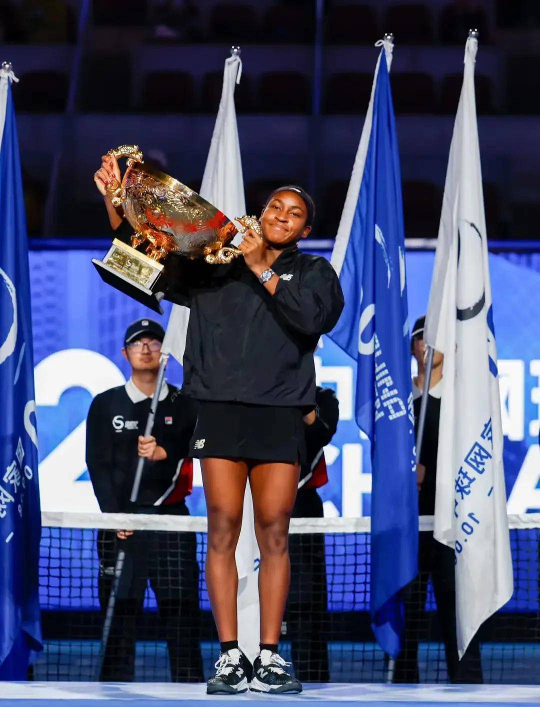 半场也暴露 半场也暴露