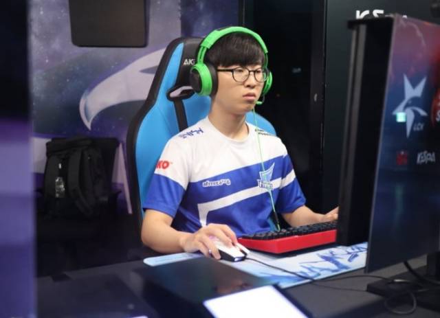 斯在中路的 斯在中路的