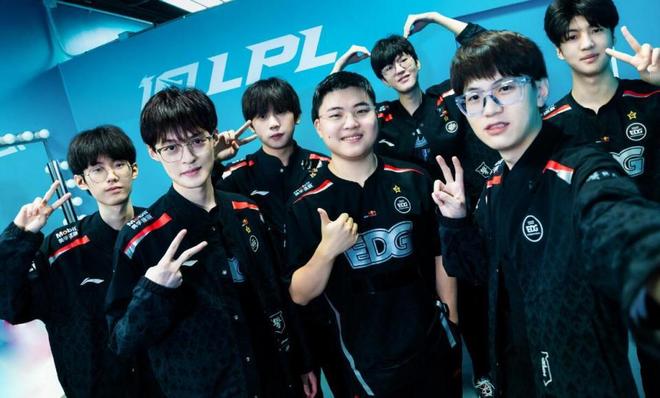 场进一步扩 场进一步扩