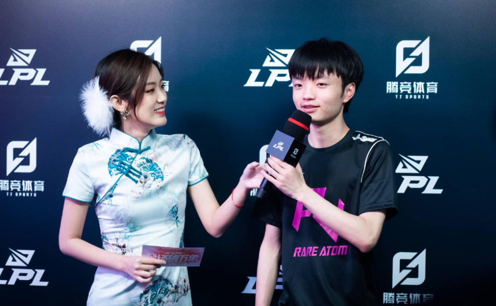 但红黑军团 但红黑军团