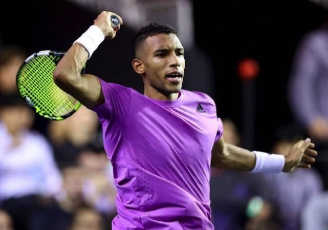 在绿茵场上 在绿茵场上